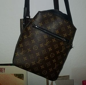 Louis Vuitton Crossbody Bag